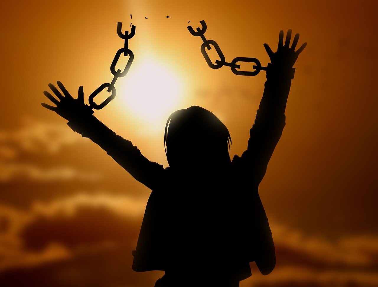 Break your chains Sometimes, independence and freedom from cloud providers is more important.
